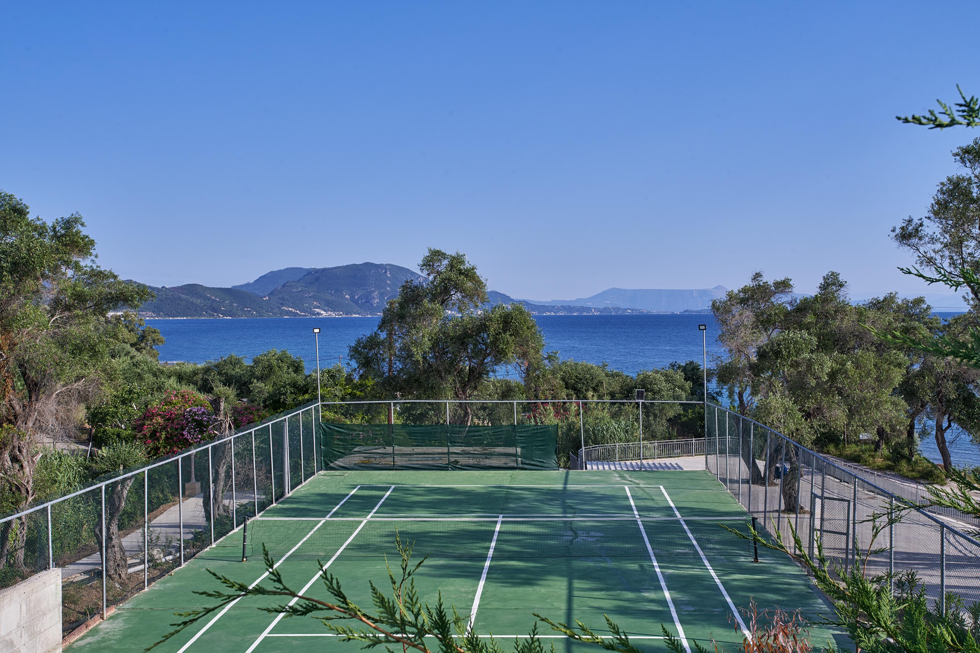Kairaba Mythos Palace - Adults Only Kouspades Ngoại thất bức ảnh Tennis court at the resort