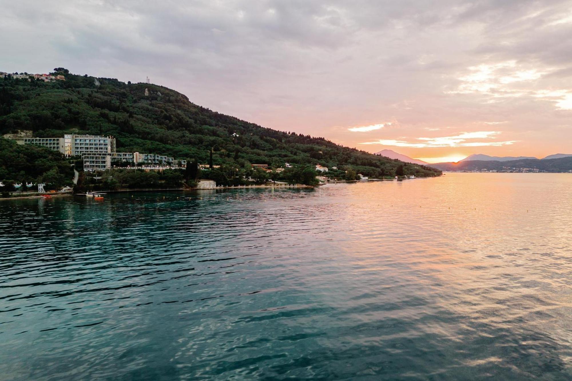 Kairaba Mythos Palace - Adults Only Kouspades Ngoại thất bức ảnh Sunset over the Gulf of Corfu